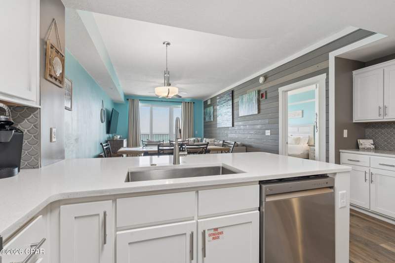 3 bedroom Condominium at 15928 Front Beach Road 3-2111, Calypso Towers III, Panama City Beach — photo 4