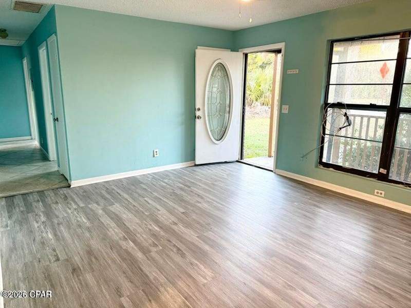3 bedroom SingleFamilyResidence at 1707 Michigan Avenue, Bayview Add, Panama City — photo 4