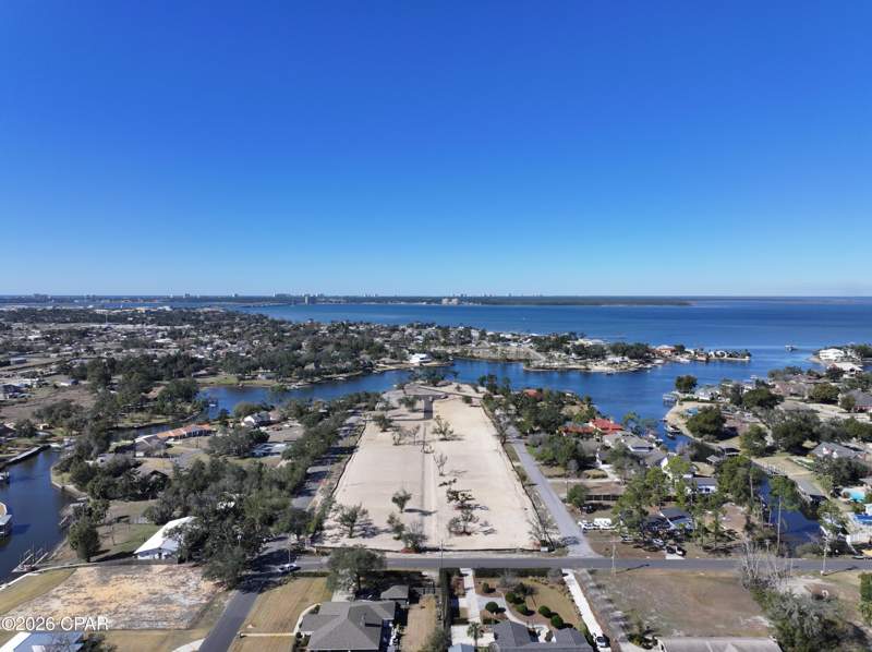 5 bedroom SingleFamilyResidence at 3117 Castleview Lane, Kings Point, Panama City — photo 2