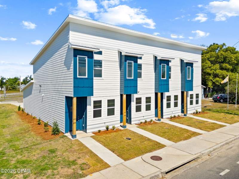 8 bedroom Quadruplex at 1421 Martin Luther King Junior Boulevard A-D, Long Point Park 1st Add, Panama City — photo 2