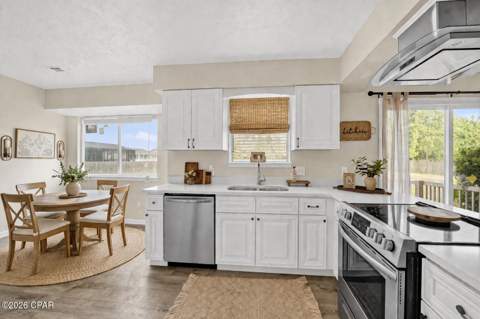 4338 Schooner Lane, Lynn Haven FL - photo 6 of 42