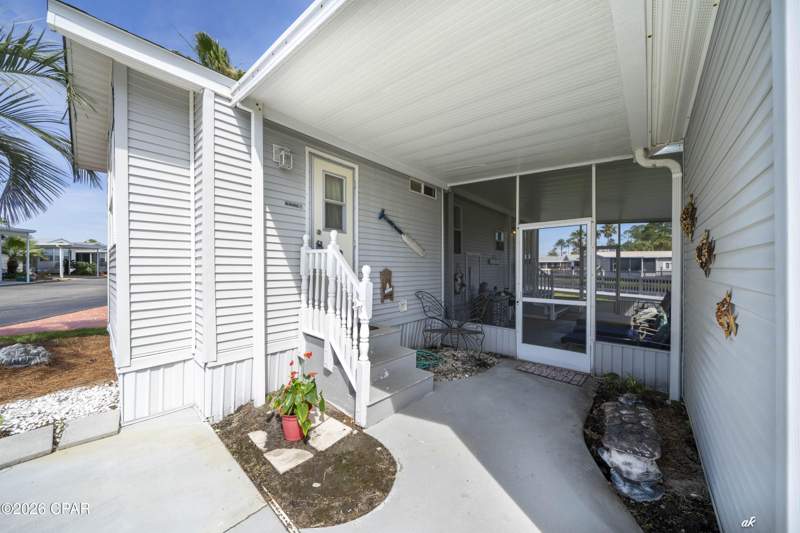 1 bedroom ManufacturedHome at 1219 Thomas Drive 73, Emerald Pointe Resort, Panama City Beach — photo 4