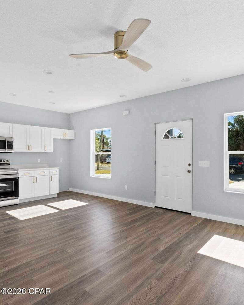 3 bedroom Attached at 3203 E 2nd Place, Springfield, Panama City — photo 3
