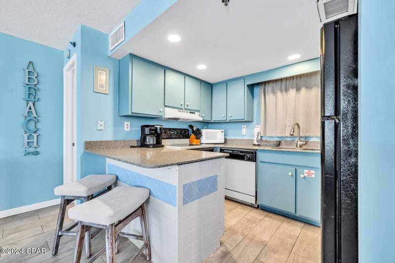 1 bedroom Condominium at 9850 S Thomas Drive 606W, Sunbird Condo, Panama City — photo 4