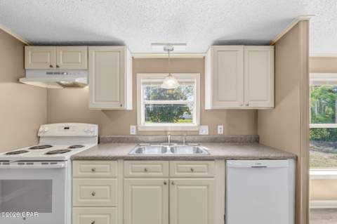 6013 Stockholm Lane, Panama City FL - photo 11 of 33