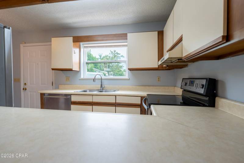 2 bedroom Attached at 1325 W 12th Street C6, Landing At Lake Caroline, Panama City — photo 5