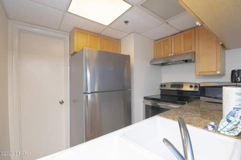 9850 S Thomas Drive 811-E, Panama City Beach FL - photo 12 of 34