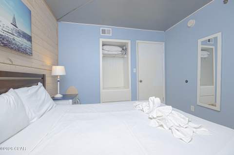 9850 S Thomas Drive 811-E, Panama City Beach FL - photo 15 of 34