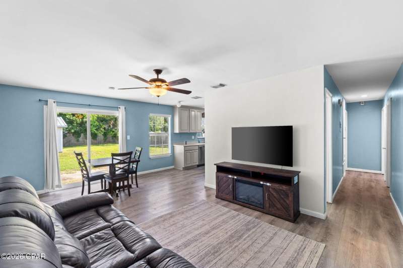 3 bedroom SingleFamilyResidence at 6625 Boat Race Road, Pine Woods Add., Panama City — photo 2