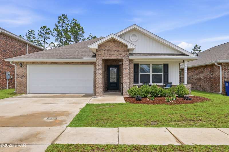 4 bedroom SingleFamilyResidence at 4860 Conner Lane, Liberty, Panama City — photo 1