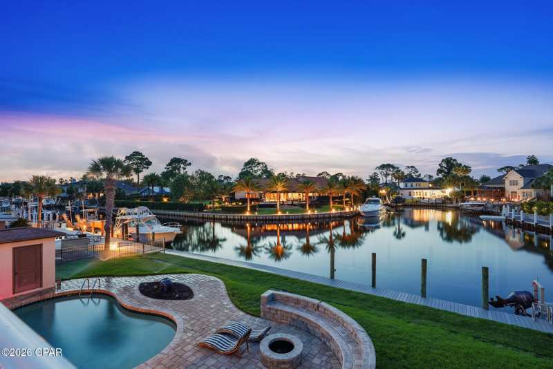4 bedroom SingleFamilyResidence at 523 Wahoo Road, Bay Point Unit 1, Panama City — photo 1