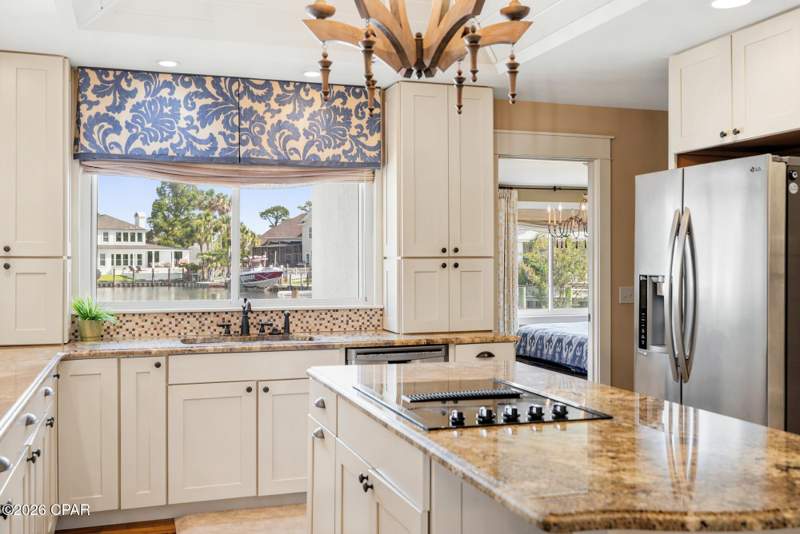 4 bedroom SingleFamilyResidence at 523 Wahoo Road, Bay Point Unit 1, Panama City — photo 5