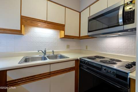7125 N Lagoon Drive N, Panama City FL - photo 10 of 40