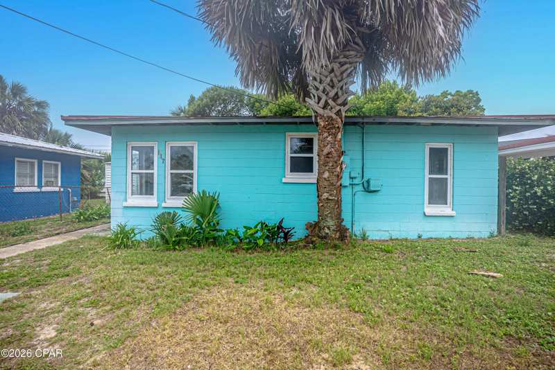 2 bedroom SingleFamilyResidence at 117 Christmas Tree Lane, Laguna Beach Estates 5th Add, Panama City Beach — photo 1