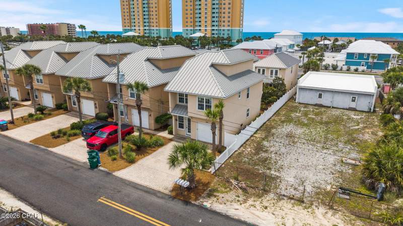 4 bedroom SingleFamilyResidence at 7827 Beach Drive, Villas Of Panama, Panama City Beach — photo 3