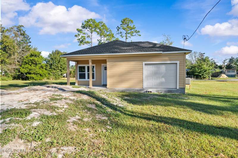 3 bedroom SingleFamilyResidence at 7523 Highway 2302, Southport, Panama City — photo 5