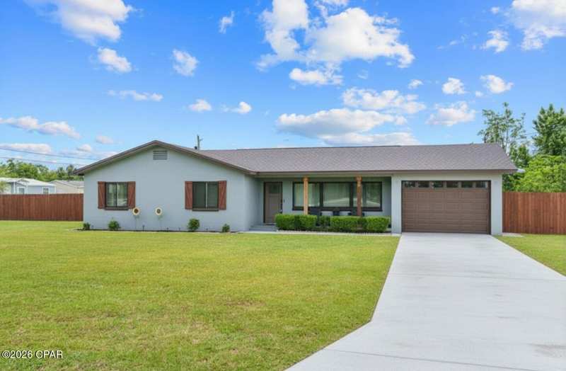 3 bedroom SingleFamilyResidence at 3140 Douglas Road, Douglas Road Sub, Panama City — photo 1