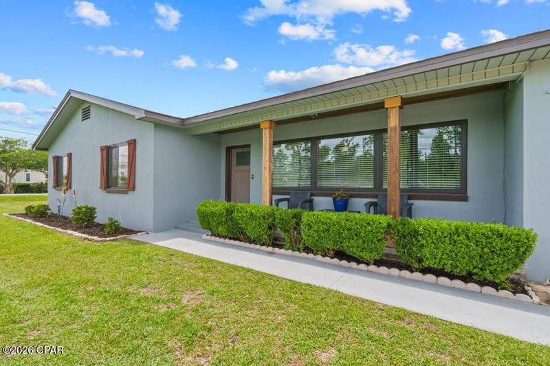 3 bedroom SingleFamilyResidence at 3140 Douglas Road, Douglas Road Sub, Panama City — photo 2