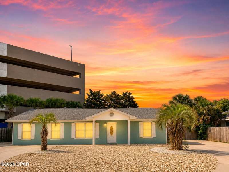3 bedroom SingleFamilyResidence at 278 Lullwater Drive, El Centro Beach, Panama City — photo 1