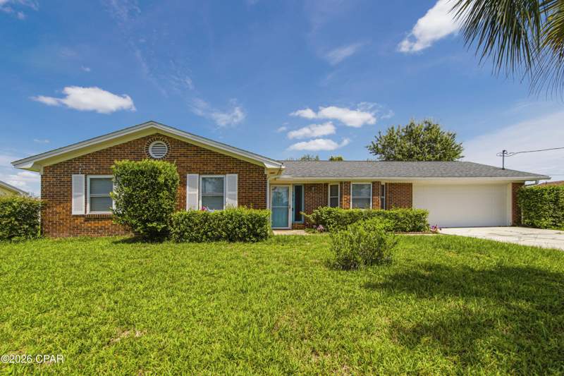 3 bedroom SingleFamilyResidence at 150 Lauren Lane, Lorraine Estates, Panama City — photo 2