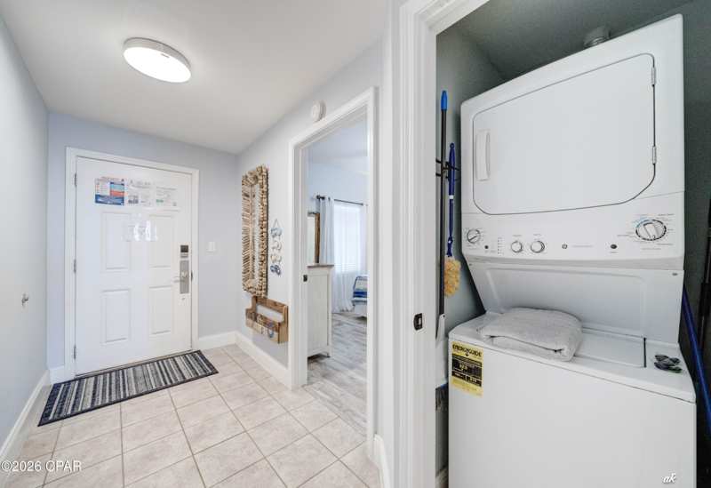 1 bedroom Condominium at 9860 S Thomas Drive 1216, Laketown Wharf, Panama City Beach — photo 1