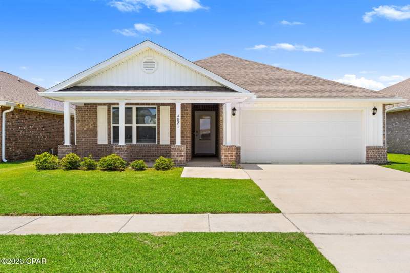 4 bedroom SingleFamilyResidence at 4821 Conner Lane, Liberty, Panama City — photo 2