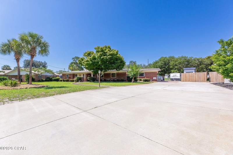 3 bedroom SingleFamilyResidence at 405 Bay Shore Drive, Woodlawn Unit 2, Panama City Beach — photo 4