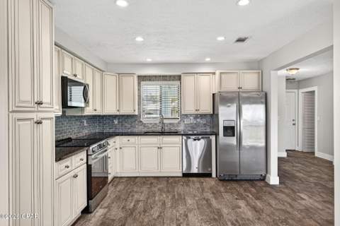 1243 Capri Drive, Panama City FL - photo 14 of 57