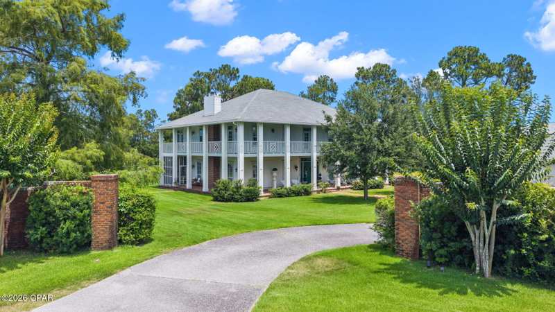 4 bedroom SingleFamilyResidence at 131 Legend Lakes Drive, Legend Lakes, Panama City Beach — photo 1