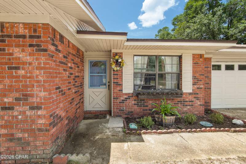 3 bedroom SingleFamilyResidence at 3918 Bricknell Avenue, Sunny Hills, Chipley — photo 4