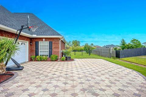 7508 Nautical Court, Southport FL - photo 6 of 65
