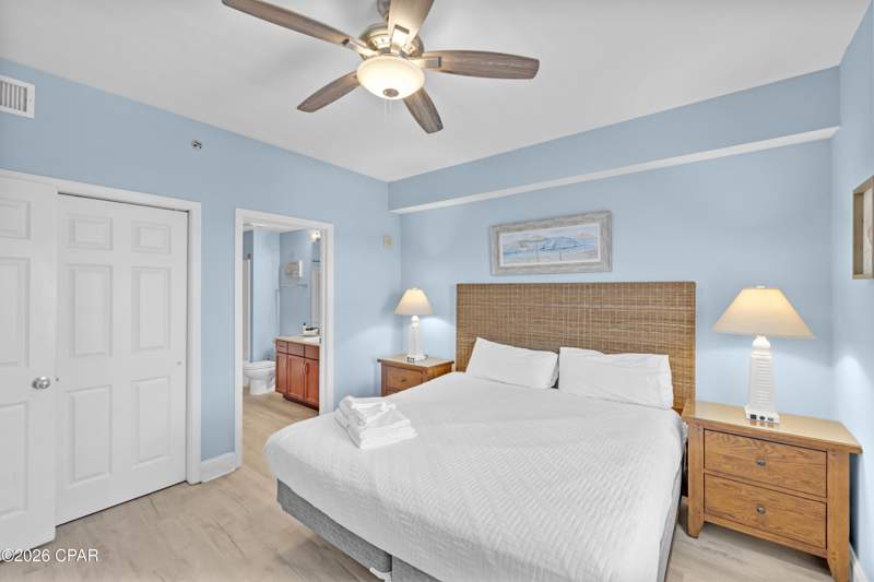 3 bedroom Condominium at 9860 S Thomas Drive 1612, Laketown Wharf, Panama City — photo 4