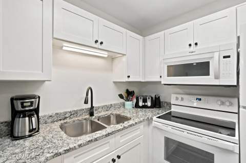 7125 N Lagoon Drive O, Panama City Beach FL - photo 9 of 32