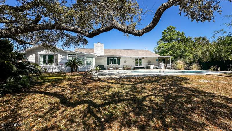 5 bedroom SingleFamilyResidence at 126 Queens Circle, Kings Point 1st Add, Panama City — photo 3