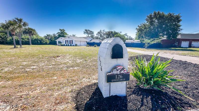 5 bedroom SingleFamilyResidence at 126 Queens Circle, Kings Point 1st Add, Panama City — photo 4