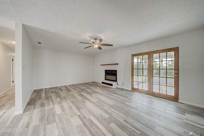 3 bedroom SingleFamilyResidence at 12302 Country Club Drive, Sandy Creek, Panama City — photo 4