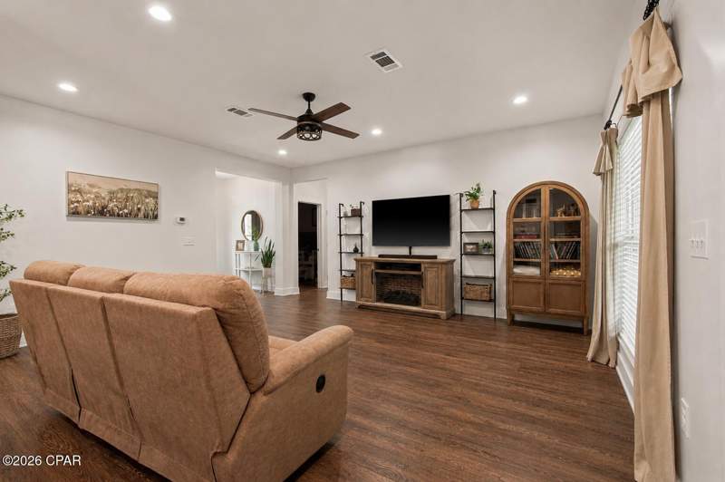 4 bedroom SingleFamilyResidence at 3522 Quail Ridge Drive, Leisure Lakes, Chipley — photo 4