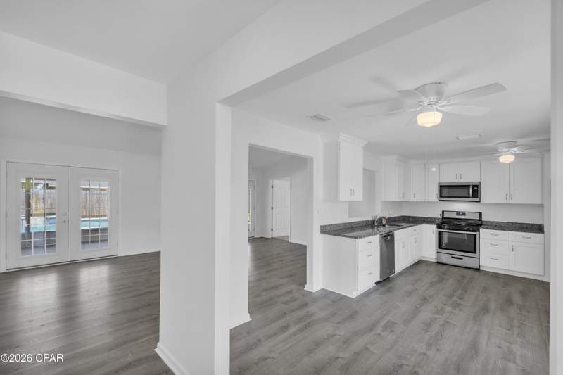 3 bedroom SingleFamilyResidence at 1321 S Berthe Avenue, Callaway Point, Panama City — photo 4