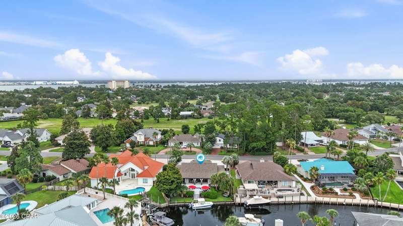 4 bedroom SingleFamilyResidence at 210 Marlin Circle, Bay Point Unit 1, Panama City — photo 3
