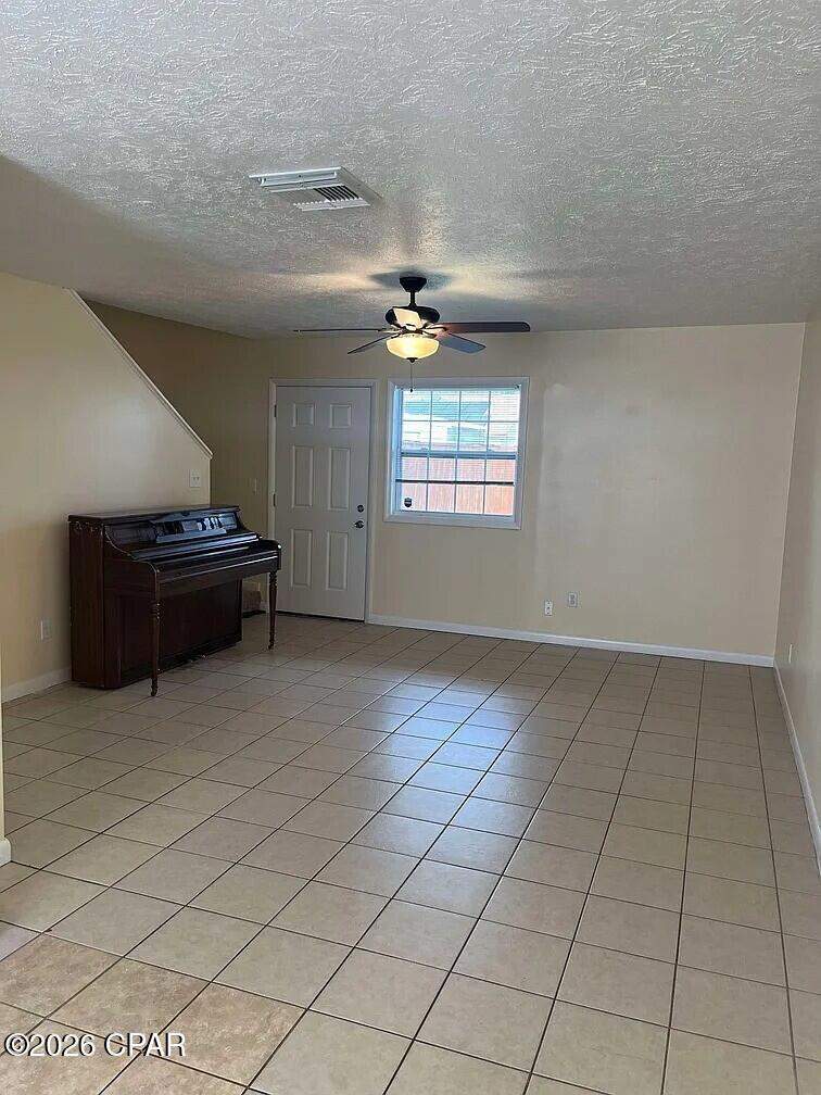 2 bedroom Attached at 6521 Pridgen Street, Pinewood Dev. Phase 2, Panama City — photo 2