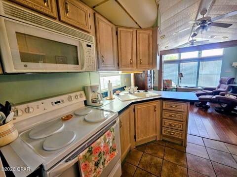 27 Gulf Drive, Panama City Beach FL - photo 11 of 38