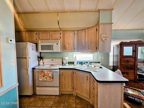 27 Gulf Drive, Panama City Beach FL - photo 12 of 38
