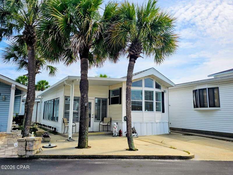 2 bedroom ManufacturedHome at 27 Gulf Drive, Venture Out, Panama City Beach — photo 2