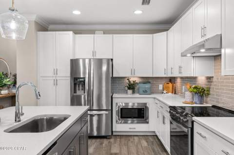 8330 Landshark Boulevard, Panama City Beach FL - photo 12 of 57