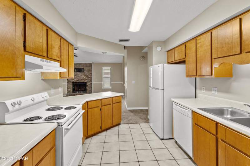 3 bedroom SingleFamilyResidence at 230 Collinfurst Square, Callaway Forest U-2, Panama City — photo 5