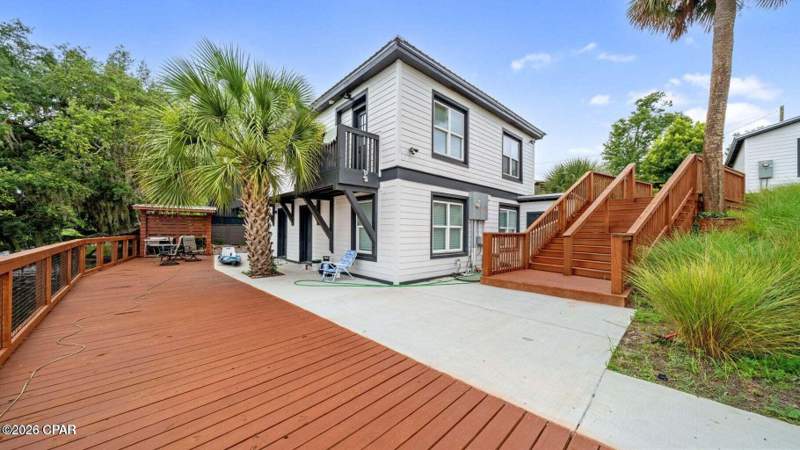 7 bedroom Quadruplex at 405 Massalina Drive, Cove, Panama City — photo 5