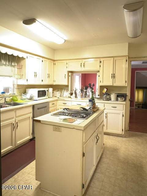 3 bedroom SingleFamilyResidence at 2485 Spring Creek Rd, Spring Creek Estates, Marianna — photo 5