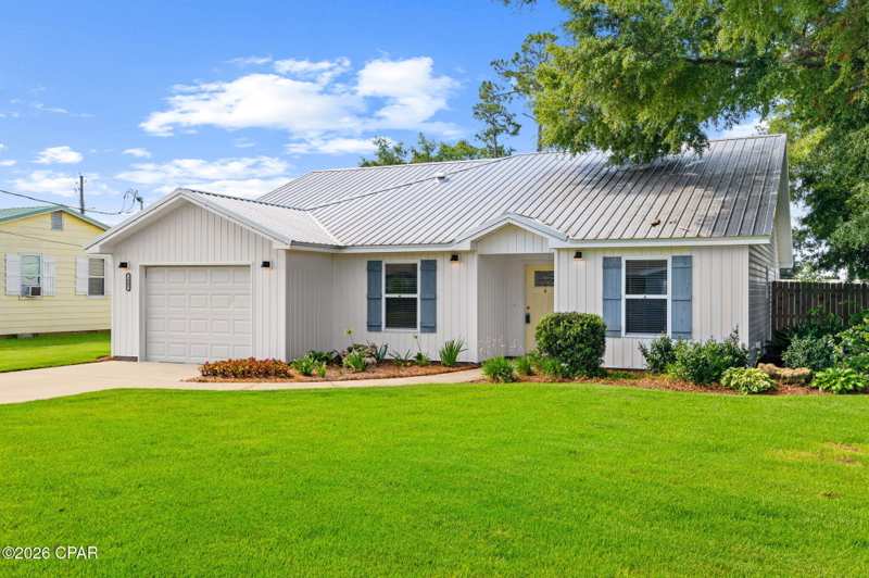 3 bedroom SingleFamilyResidence at 1003 W 12th Court, Caroline Add Unit 1 Amend, Panama City — photo 1