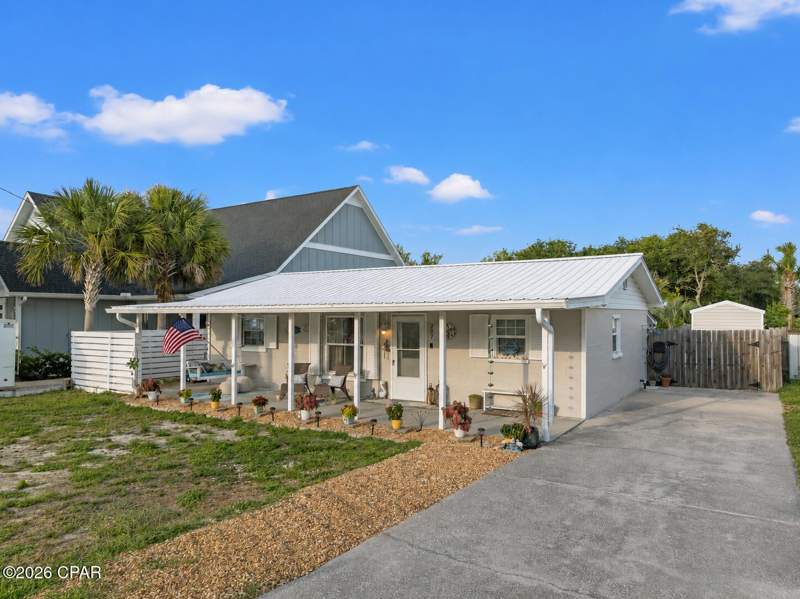3 bedroom SingleFamilyResidence at 207 S Wells Street, Miramar Heights, Panama City Beach — photo 3