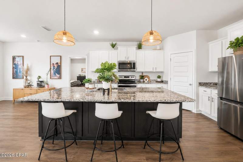 4 bedroom SingleFamilyResidence at 4765 Rosemary Street, Titus Park, Panama City — photo 3